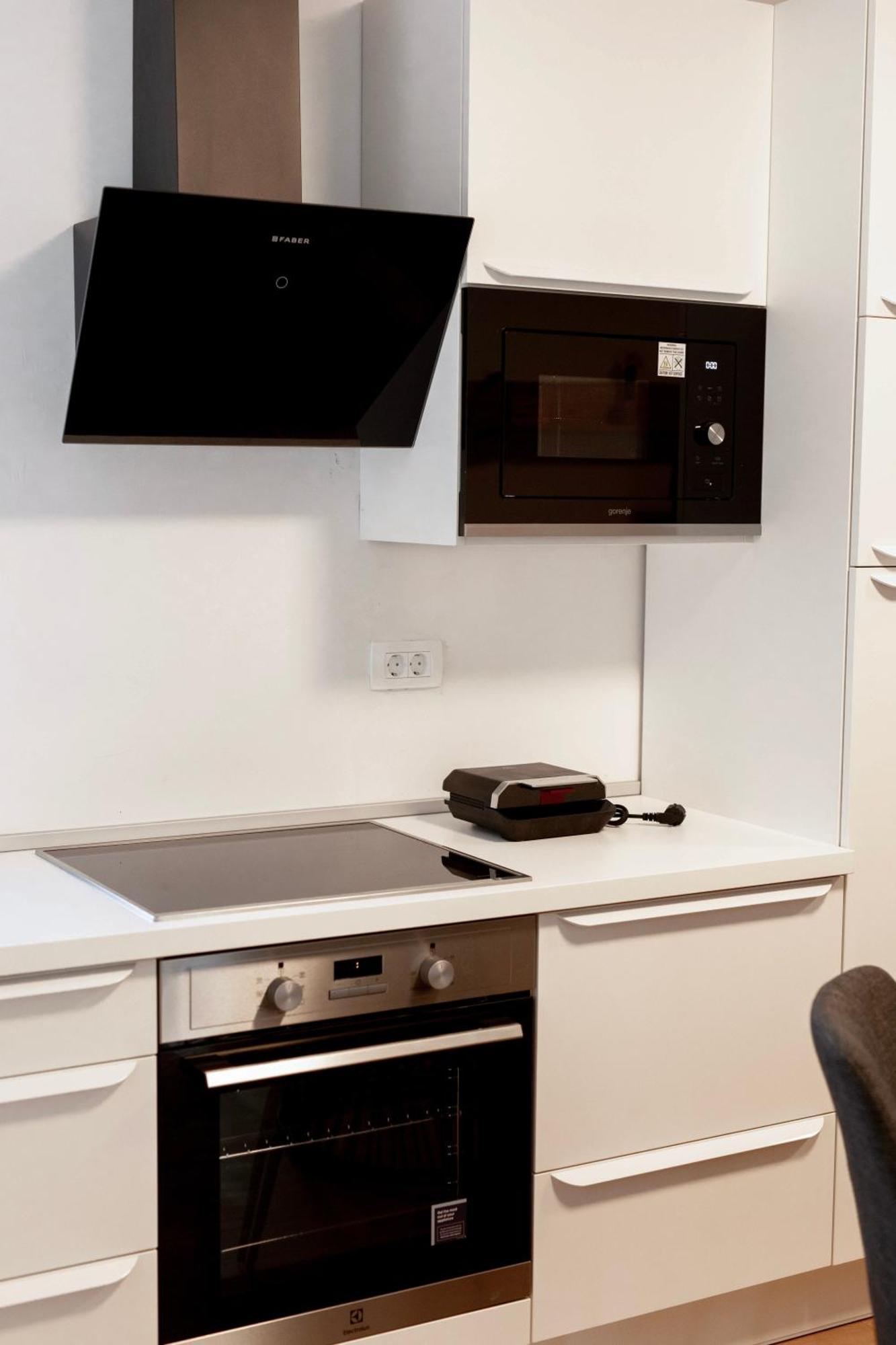 Aura Apartments Жировниця Екстер'єр фото