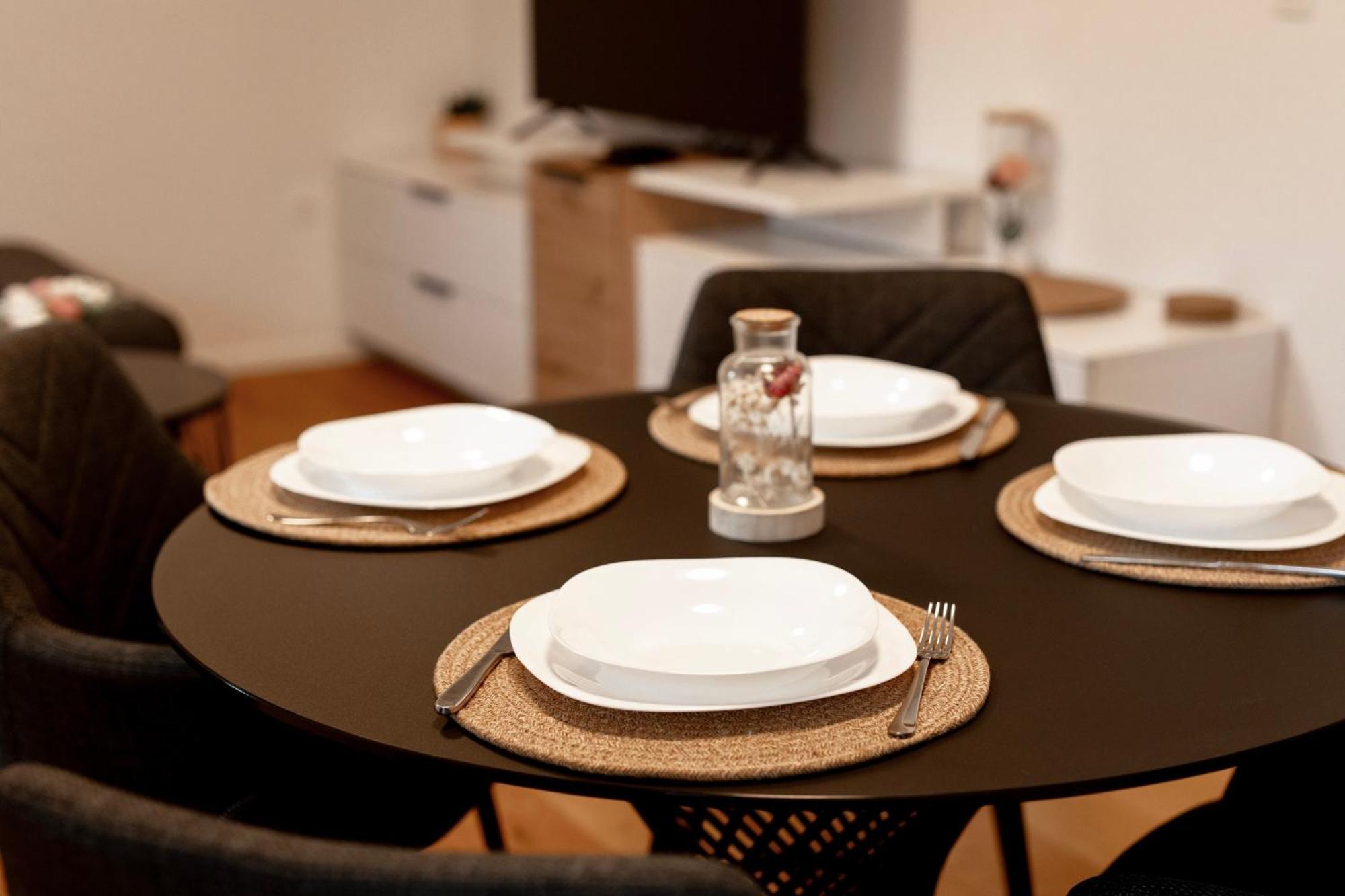 Aura Apartments Жировниця Екстер'єр фото