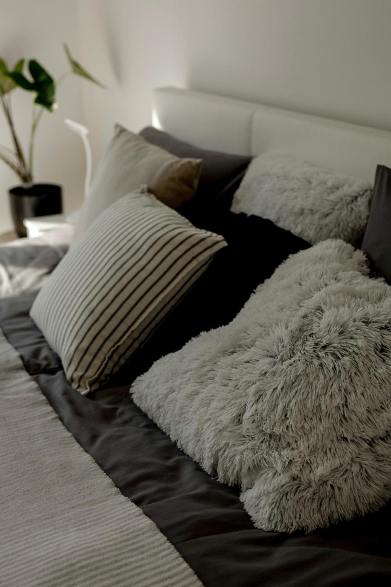 Aura Apartments Жировниця Екстер'єр фото
