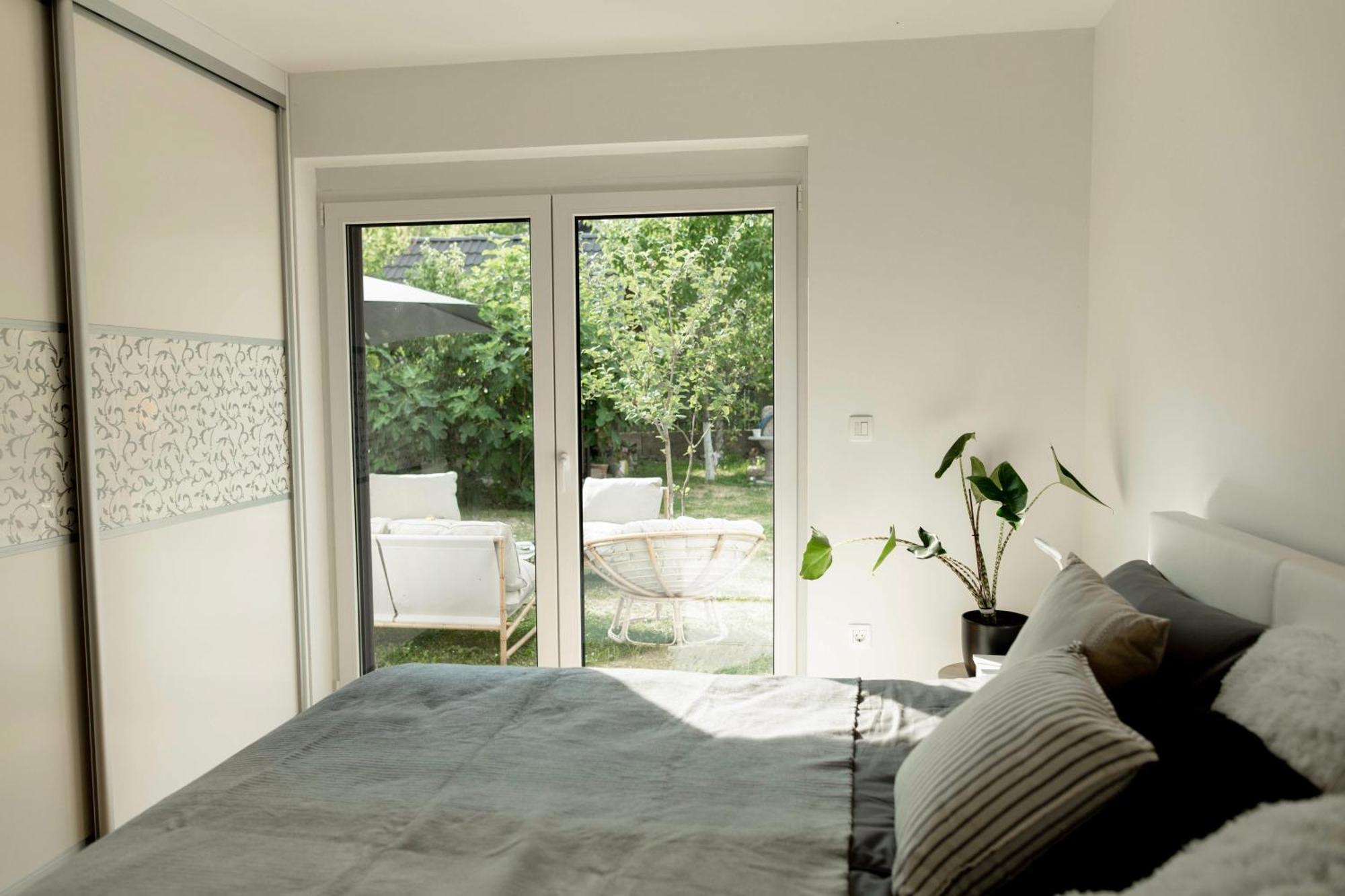 Aura Apartments Жировниця Екстер'єр фото